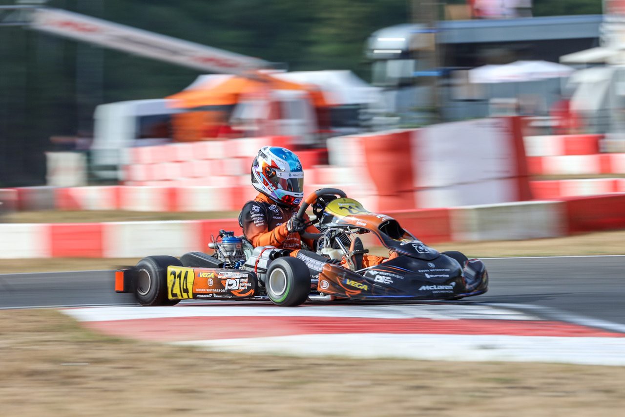 Henri Möhring im Kart von Dörr Motorsport beim ADAC Kart Masters in Kerpen 2026