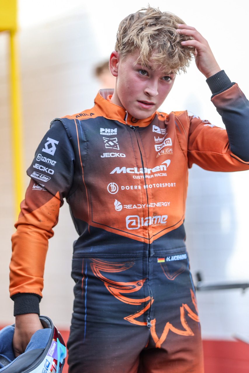 Henri Möhring im ready4energy-Rennanzug beim ADAC Kart Masters in Kerpen 2026