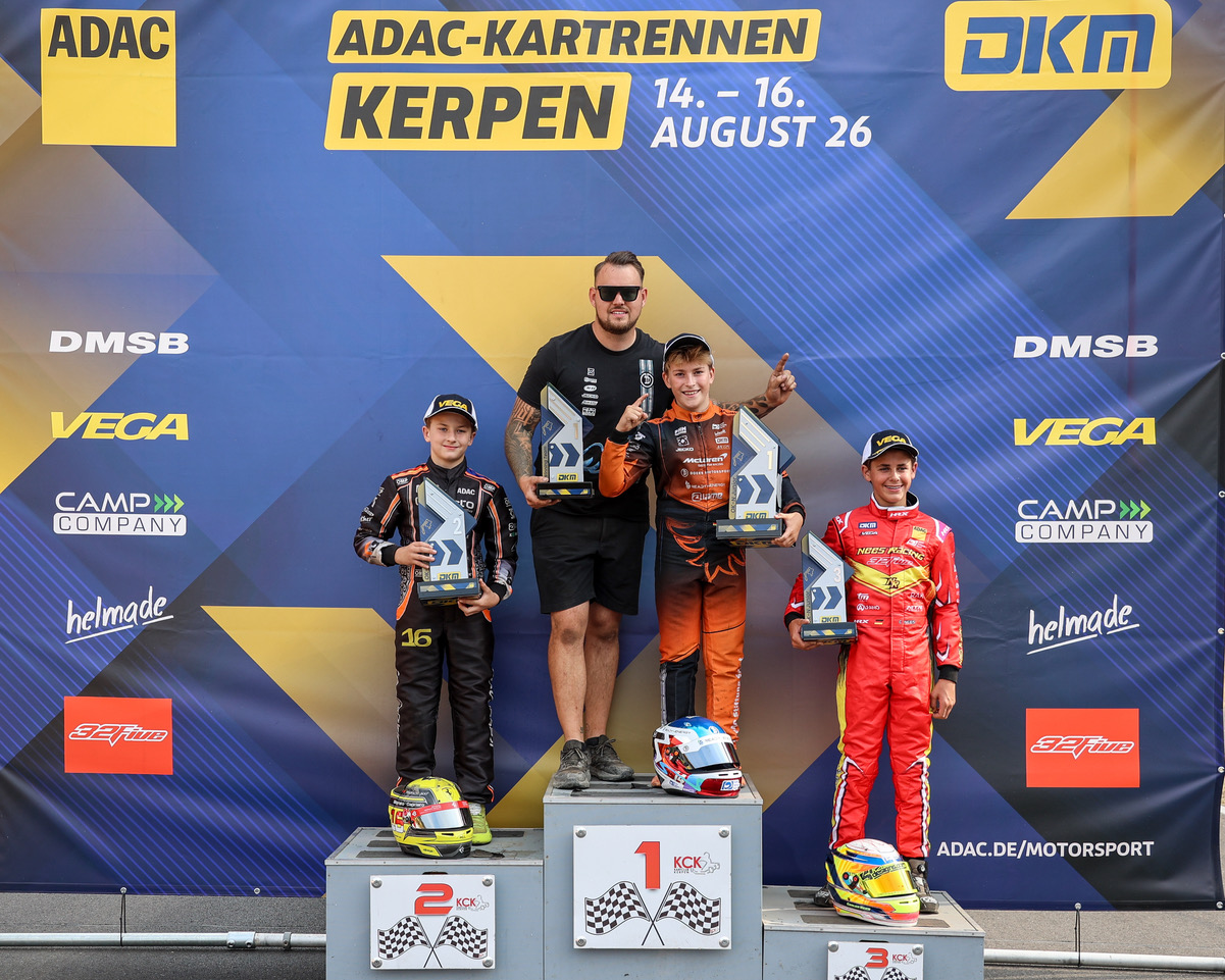 Siegerehrung der OK-N Junior beim DKM-Lauf in Kerpen im August 2026